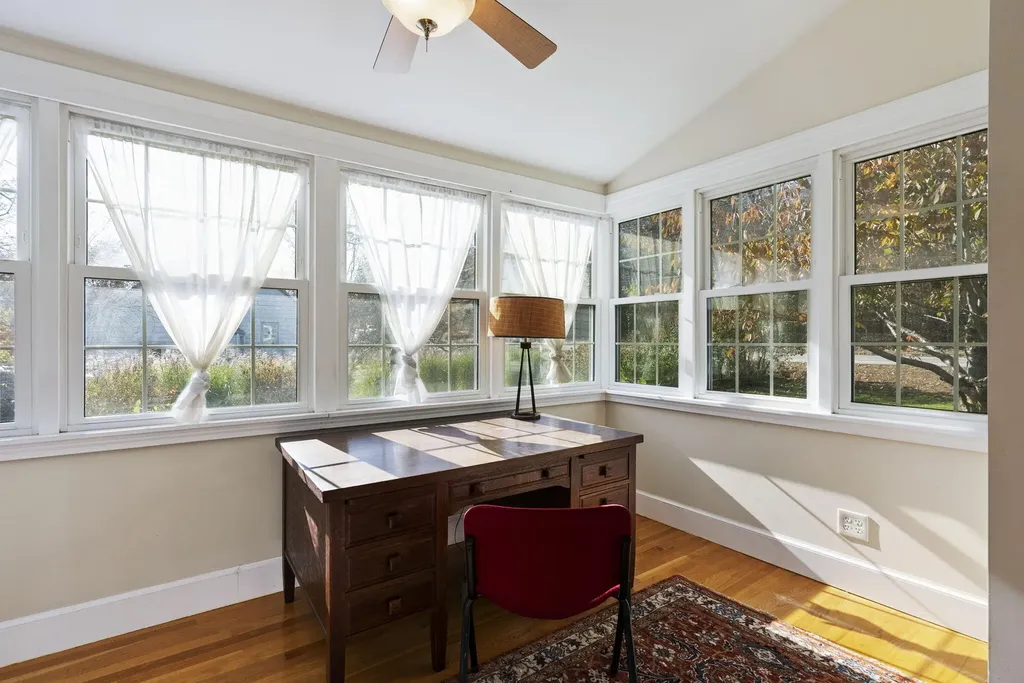 209 Middle Road Falmouth ME 04105
