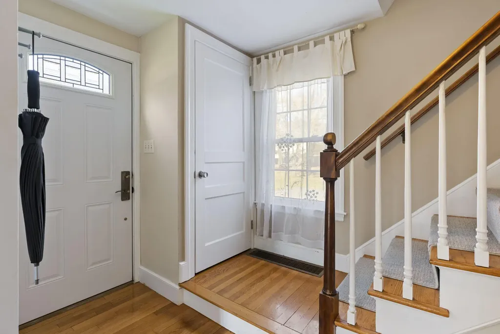 209 Middle Road Falmouth ME 04105