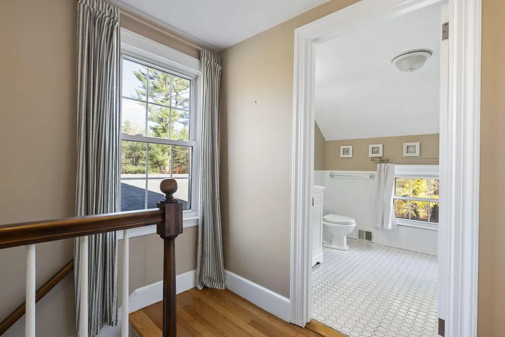 209 Middle Road Falmouth ME 04105