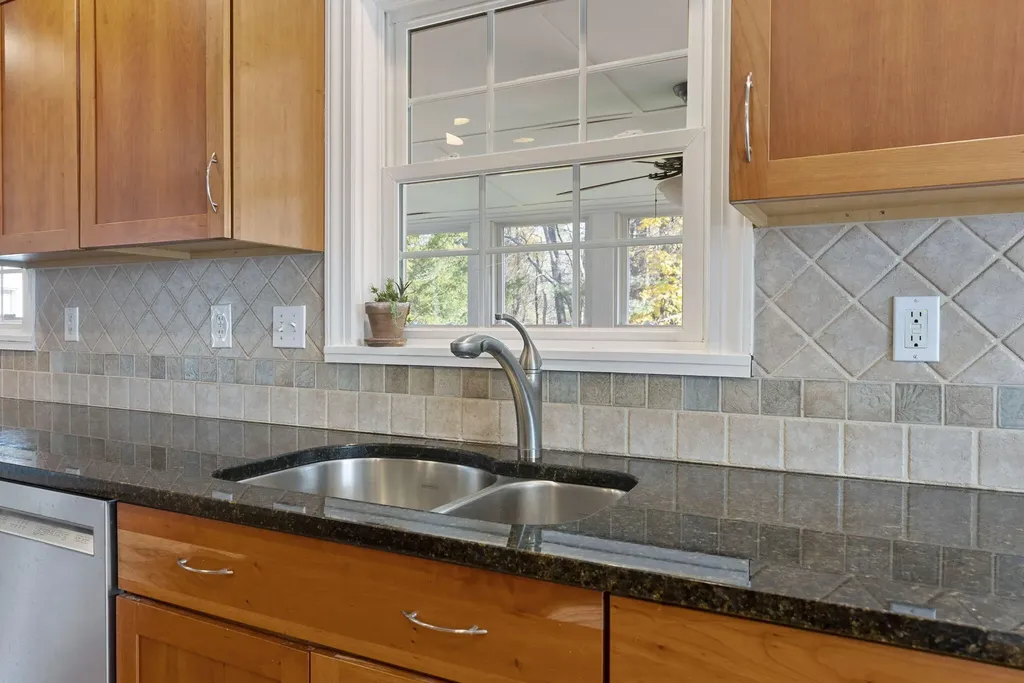 209 Middle Road Falmouth ME 04105