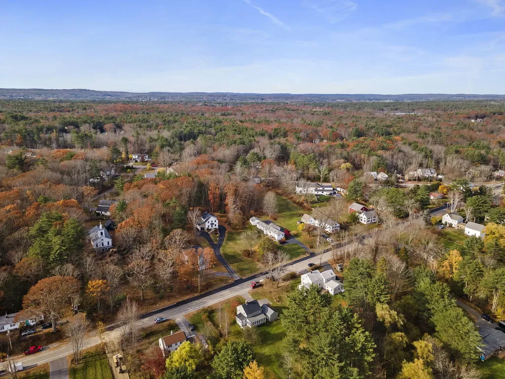 209 Middle Road Falmouth ME 04105