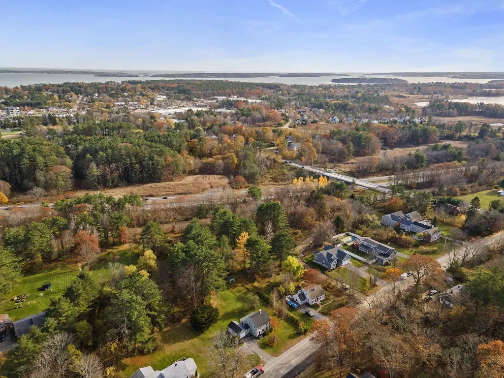 209 Middle Road Falmouth ME 04105