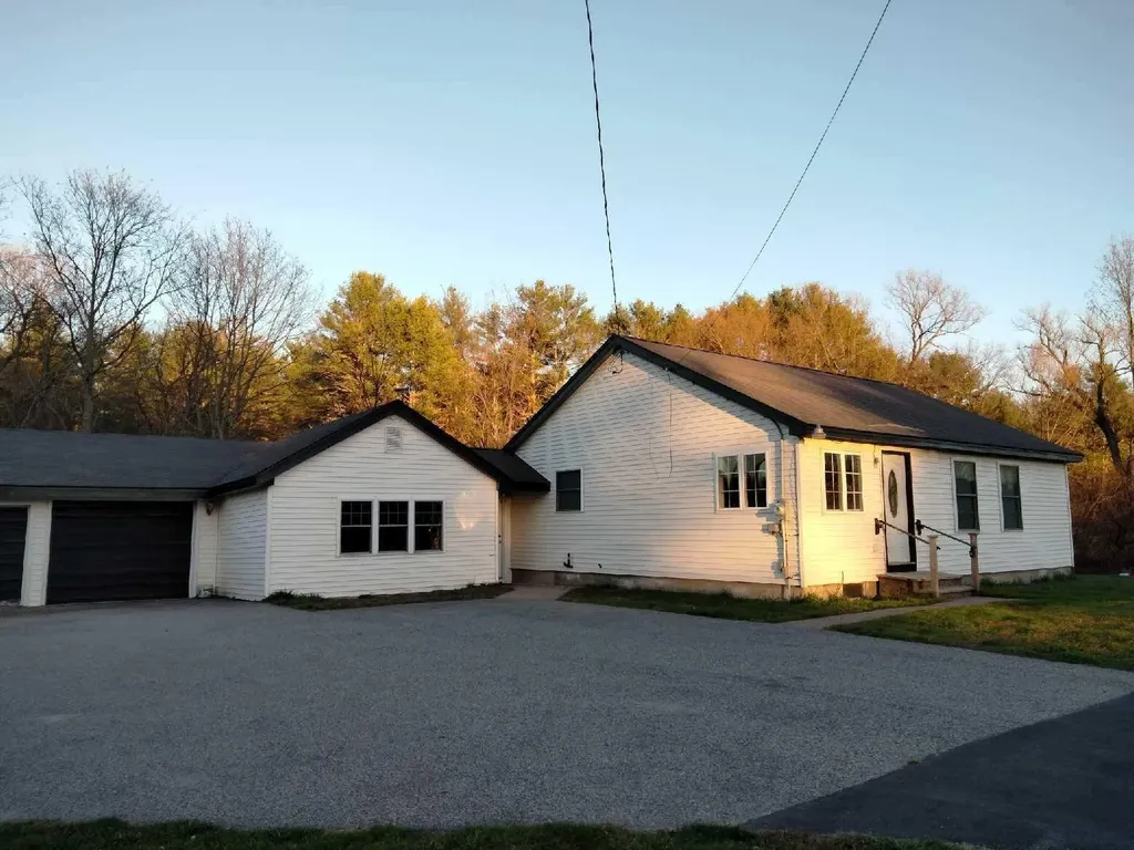 137 River Road Windham ME 04062