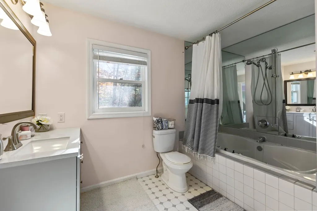 14 Fairway Drive Scarborough ME 04074