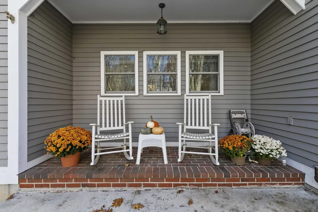 14 Fairway Drive Scarborough ME 04074