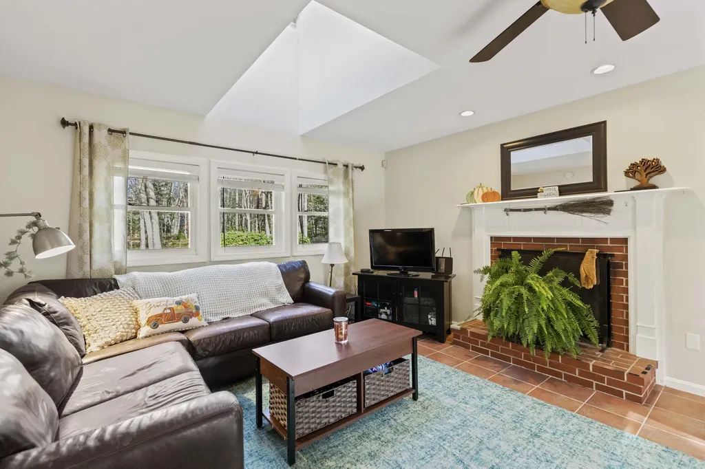 14 Fairway Drive Scarborough ME 04074