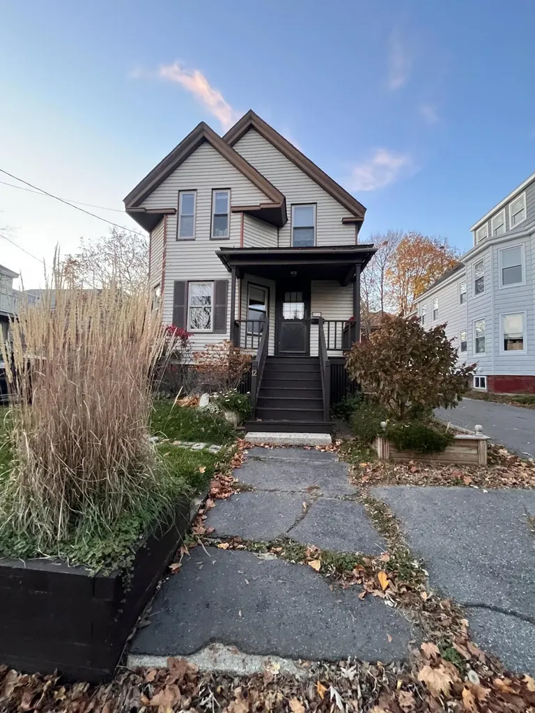 12 Inverness Street Portland ME 04103