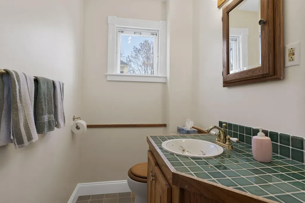222 North Street Bath ME 04530