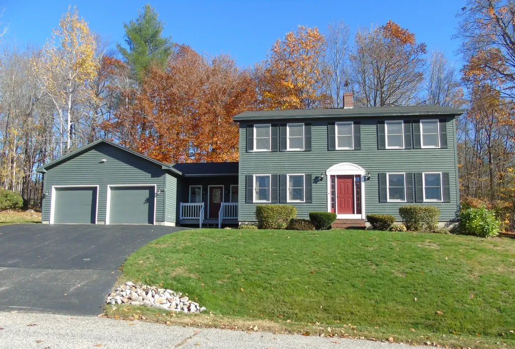 19 Fairway Court Auburn ME 04210
