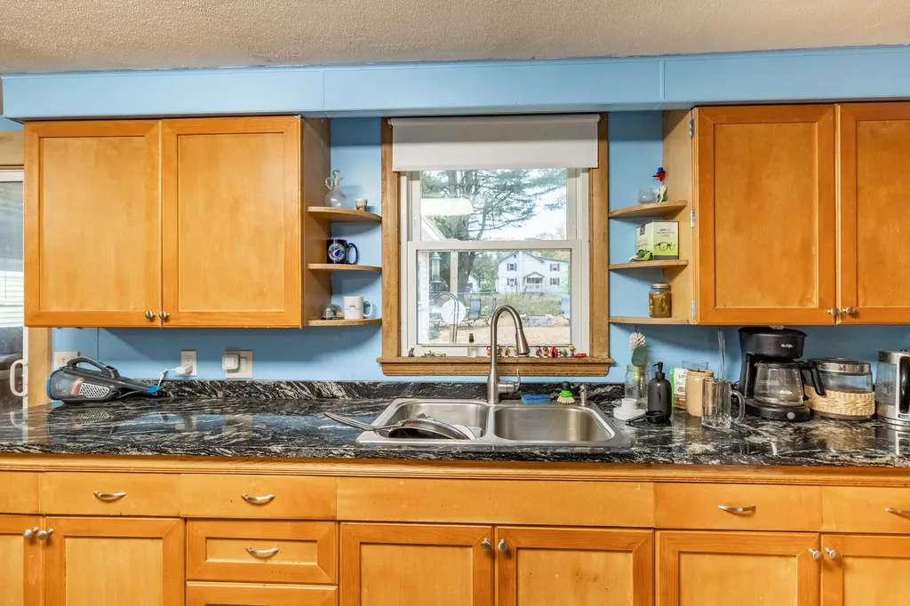 40 Enfield Street Auburn ME 04210