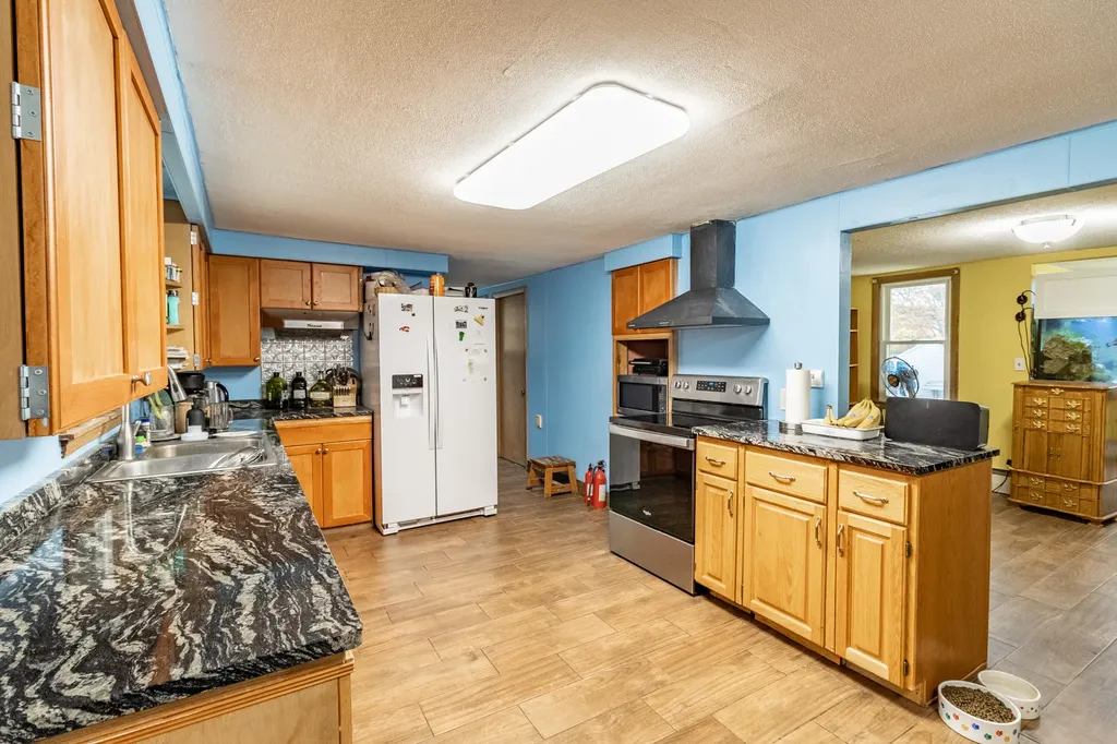 40 Enfield Street Auburn ME 04210