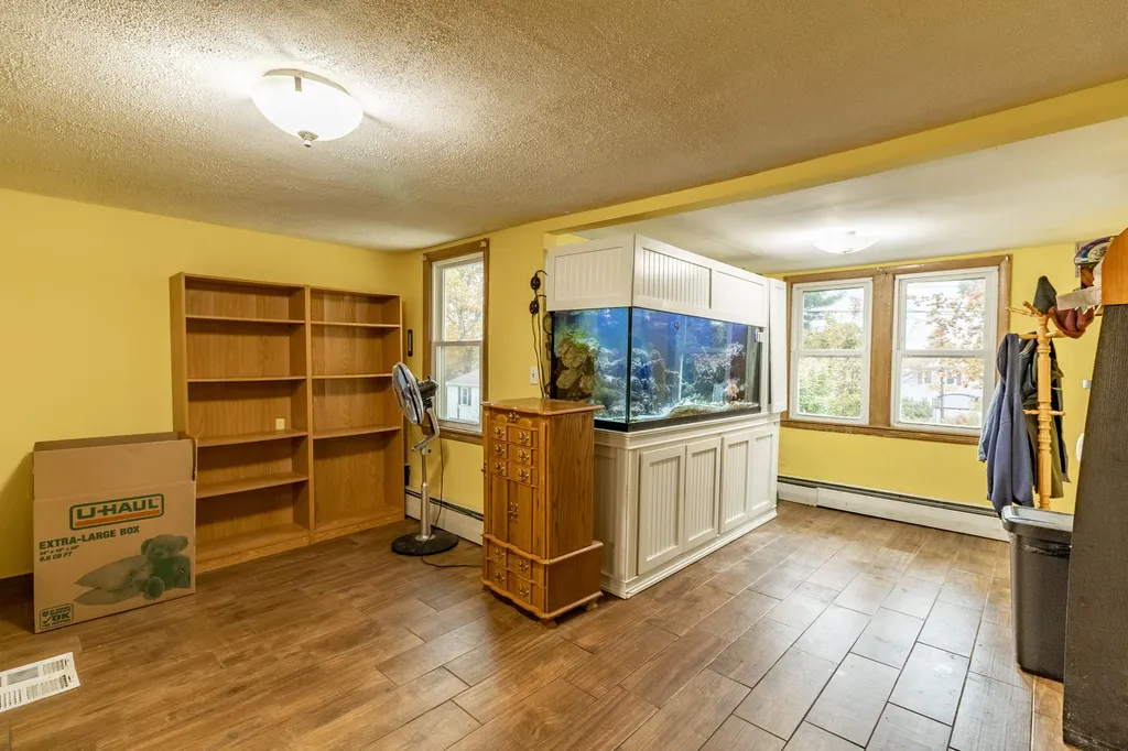 40 Enfield Street Auburn ME 04210