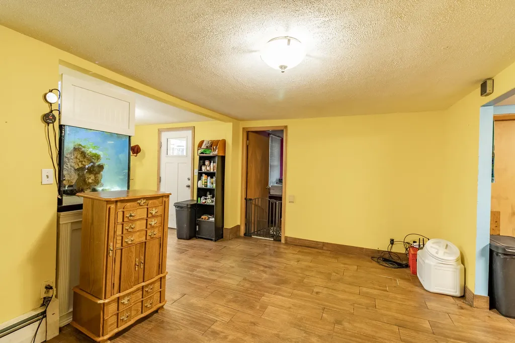 40 Enfield Street Auburn ME 04210