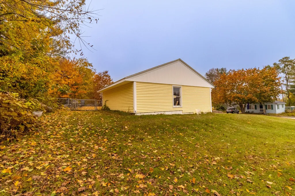 40 Enfield Street Auburn ME 04210