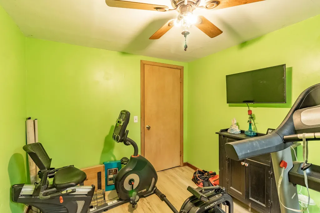 40 Enfield Street Auburn ME 04210