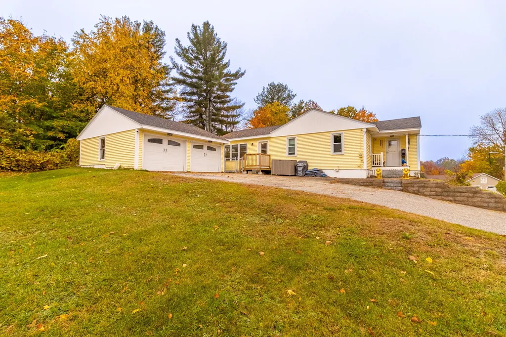 40 Enfield Street Auburn ME 04210