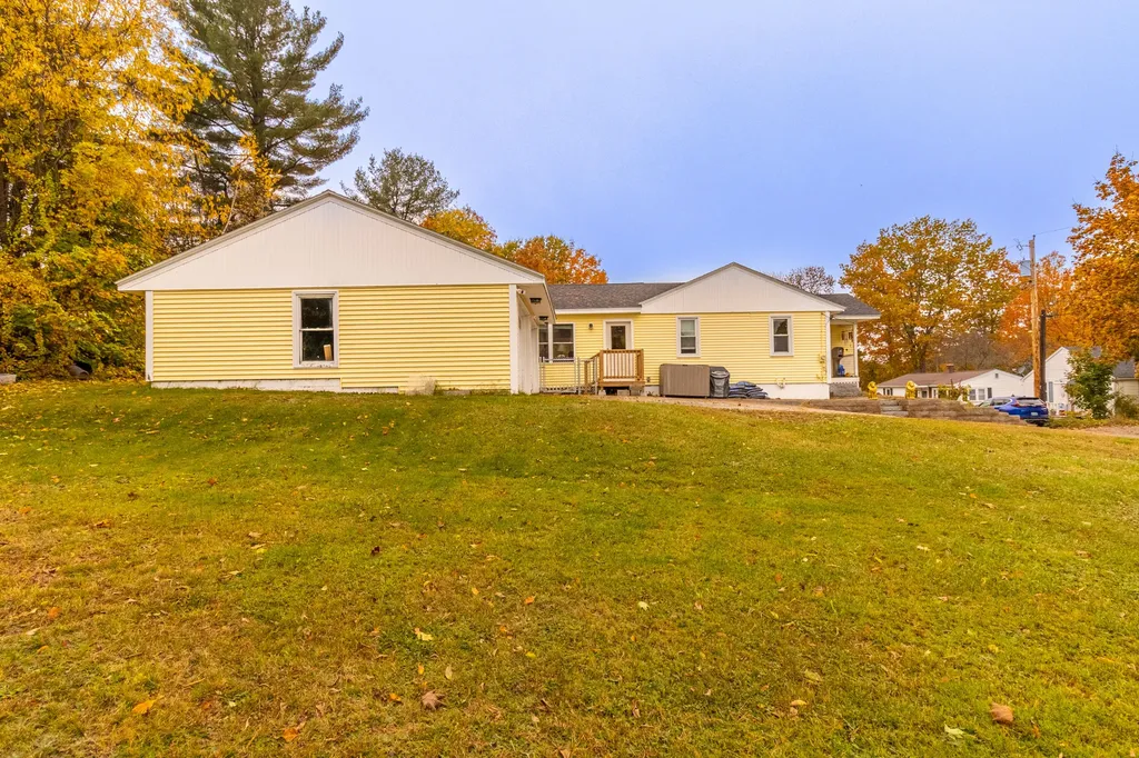40 Enfield Street Auburn ME 04210
