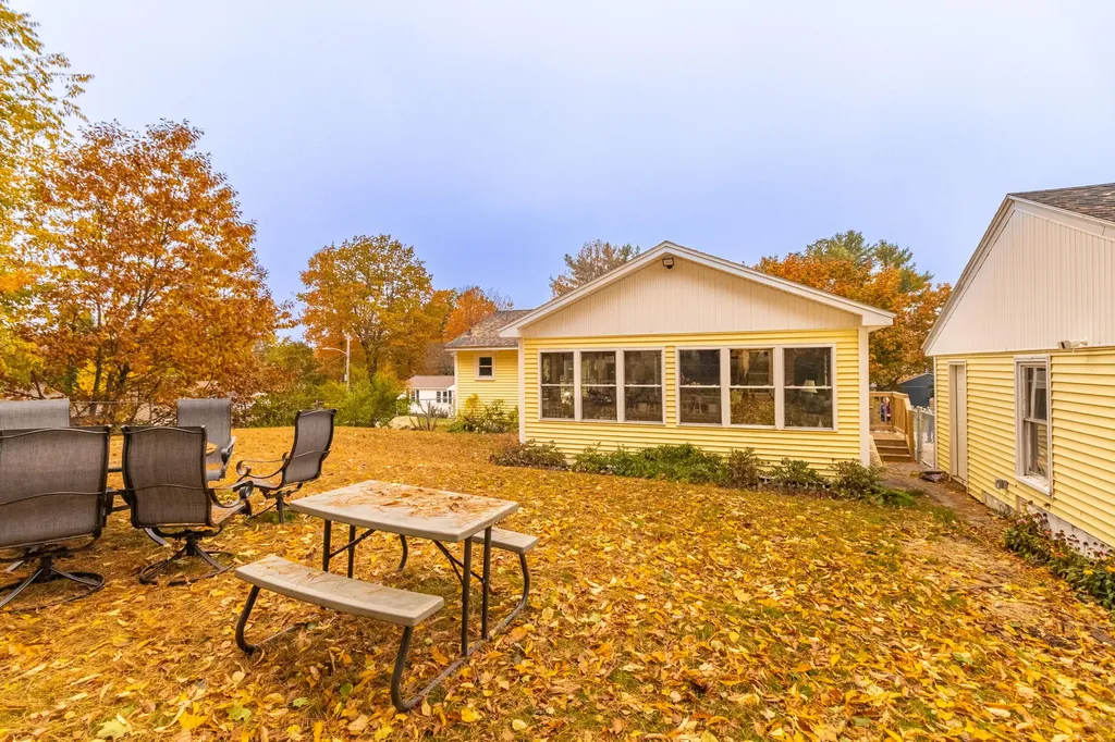 40 Enfield Street Auburn ME 04210