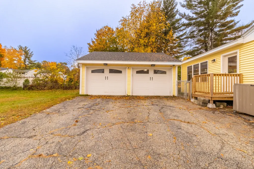 40 Enfield Street Auburn ME 04210
