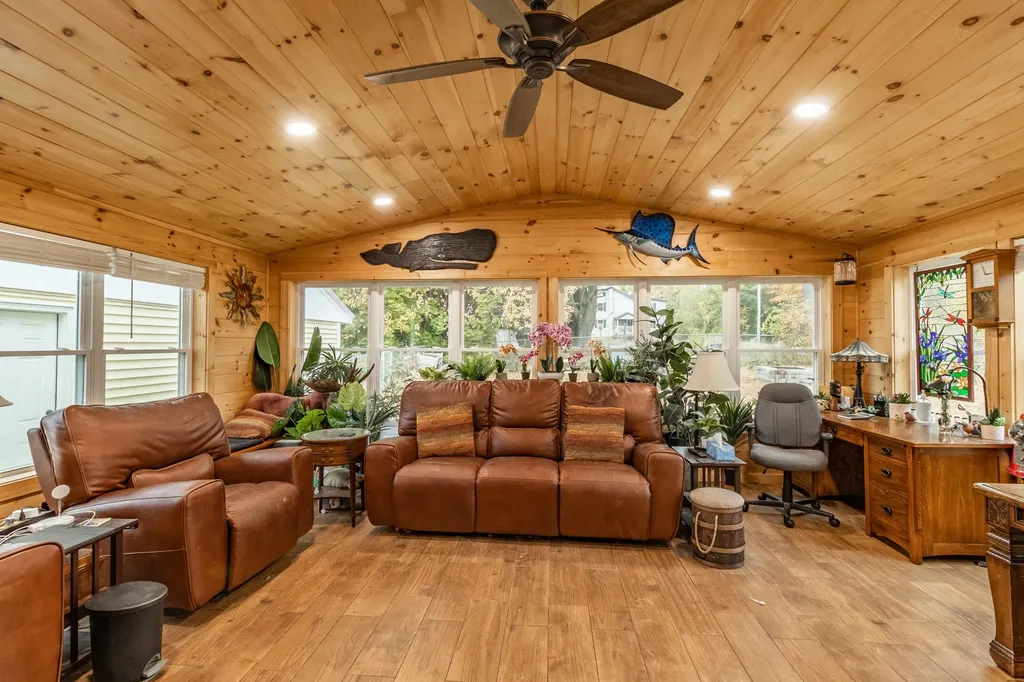 40 Enfield Street Auburn ME 04210