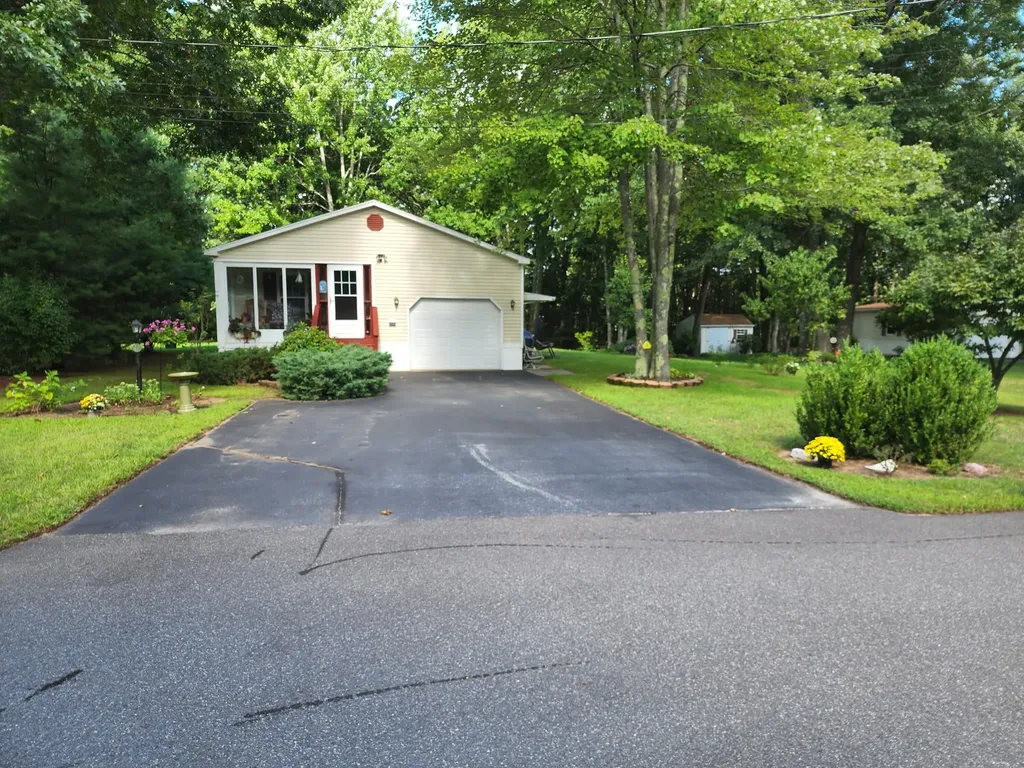 27 Chickadee Drive Alfred ME 04002