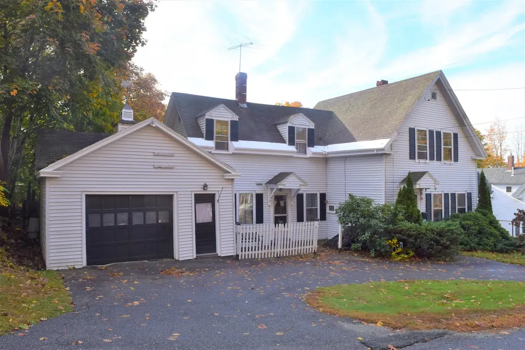25 Lincoln Street Ellsworth ME 04605