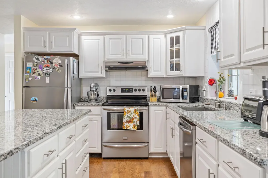 11 Thatcher Brook Lane Biddeford ME 04005