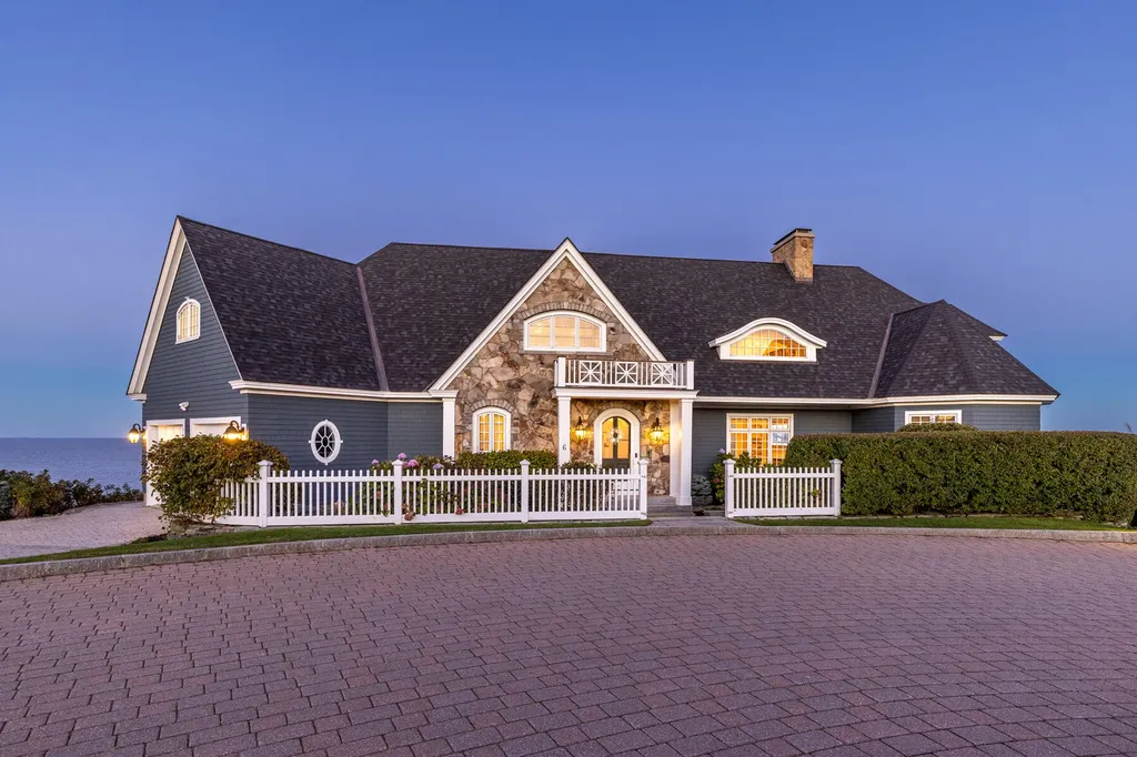 6 Lighthouse Watch York ME 03909