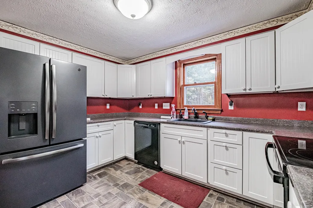 5 Harding Way Kennebunk ME 04043