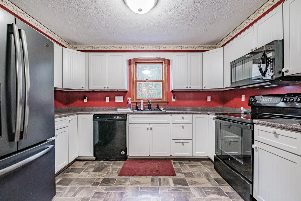 5 Harding Way Kennebunk ME 04043