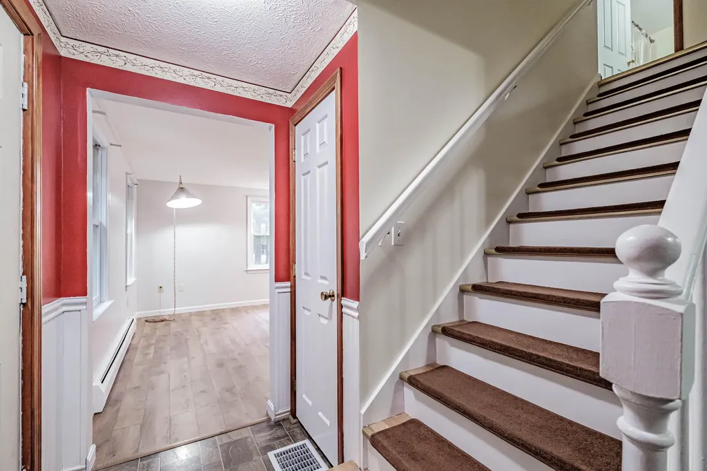 5 Harding Way Kennebunk ME 04043