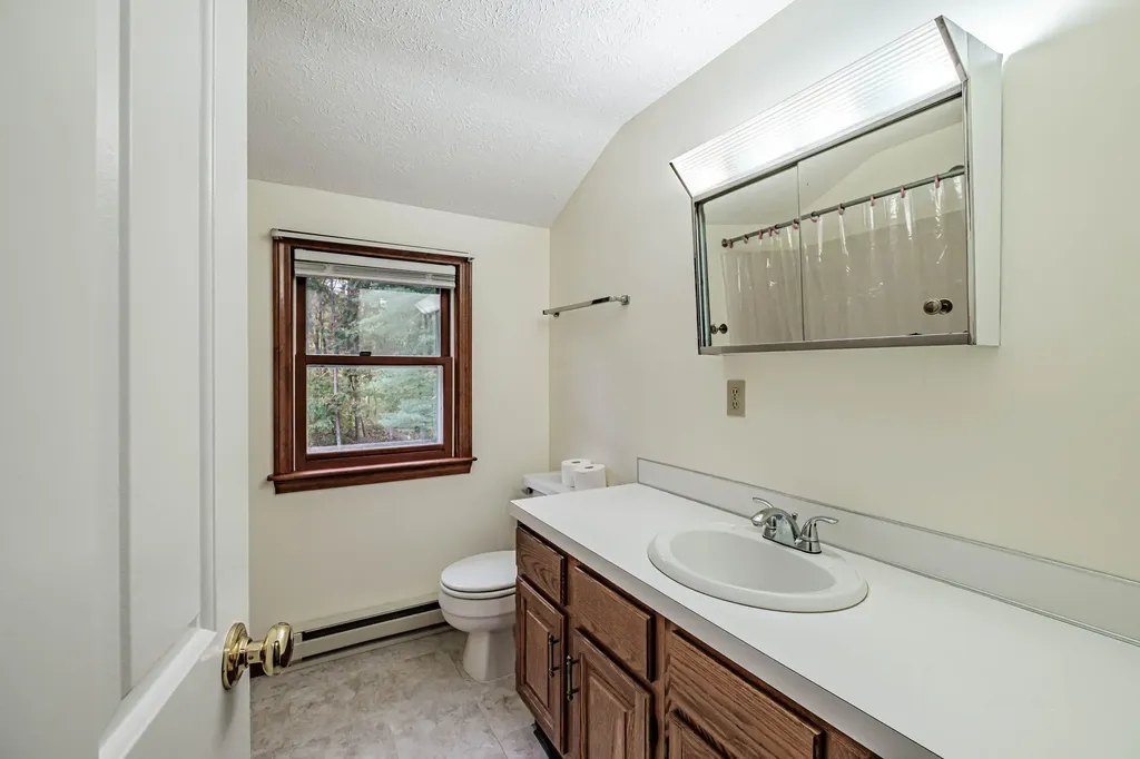 5 Harding Way Kennebunk ME 04043