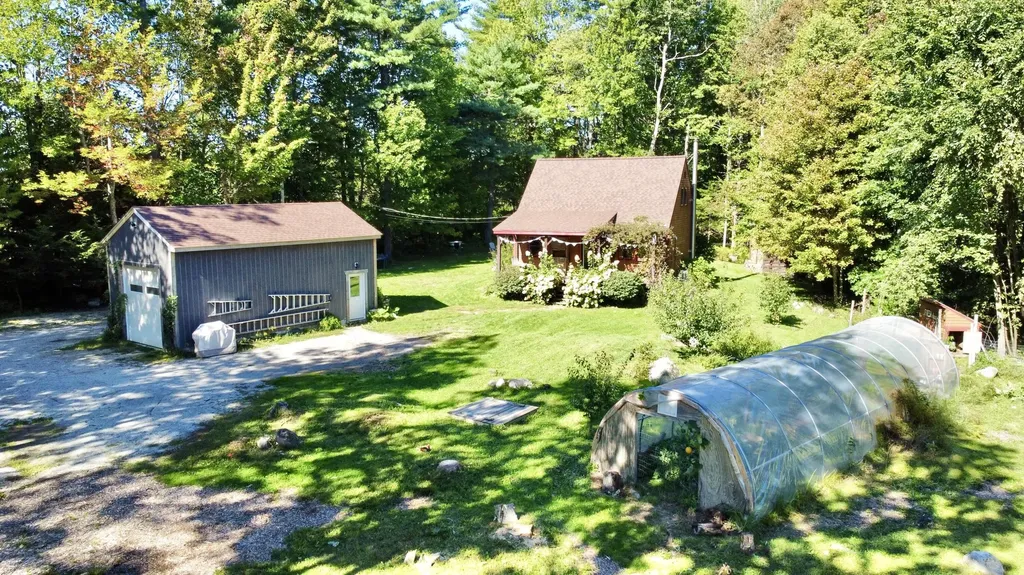 259 Cobb Road Poland ME 04274