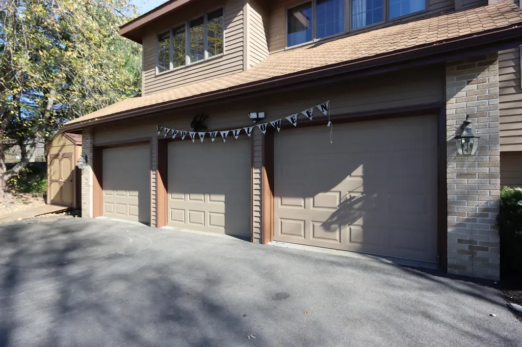 54 Briarcliff Knoll Auburn ME 04210