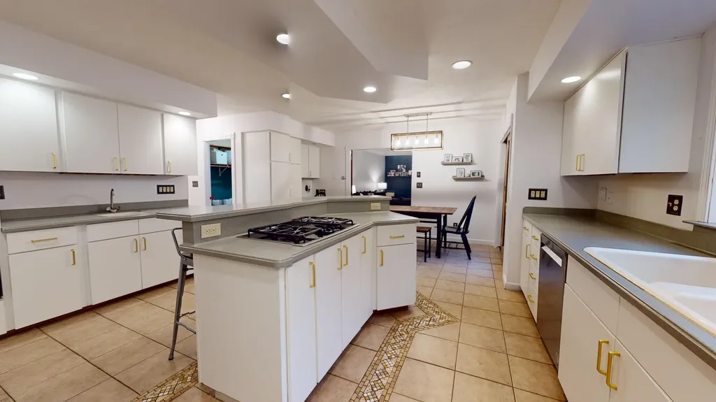 54 Briarcliff Knoll Auburn ME 04210