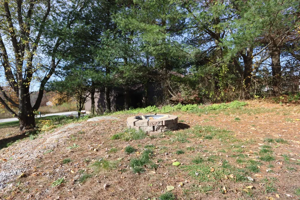 54 Briarcliff Knoll Auburn ME 04210