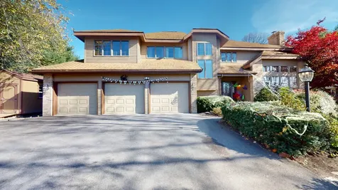 54 Briarcliff Knoll Auburn ME 04210