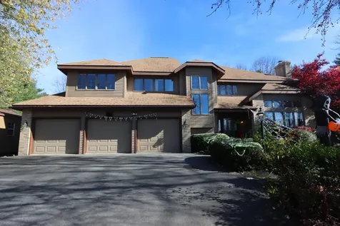 54 Briarcliff Knoll Auburn ME 04210