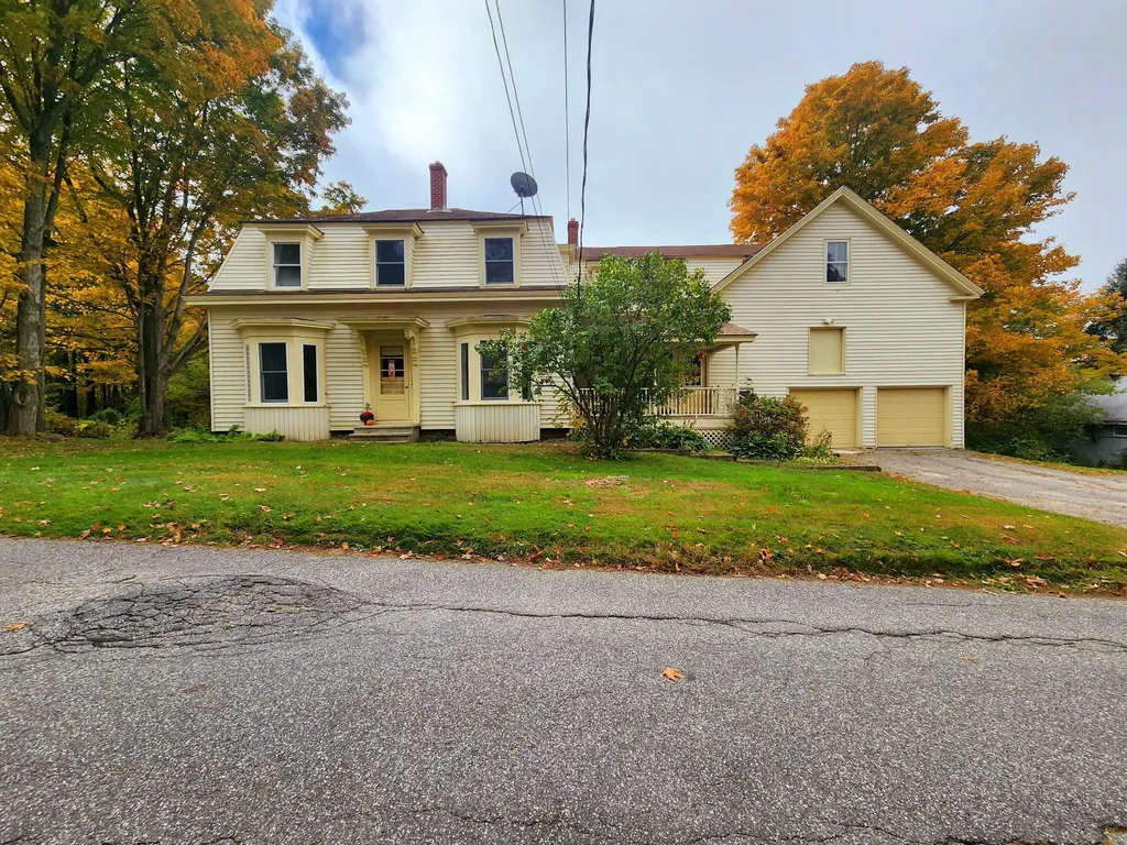 19 Loring Avenue Auburn ME 04210