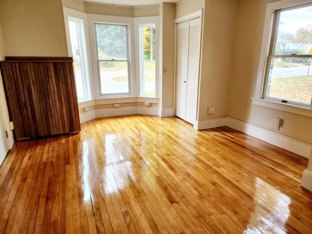19 Loring Avenue Auburn ME 04210