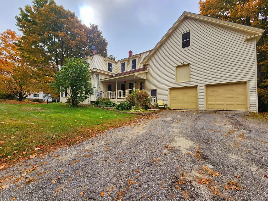 19 Loring Avenue Auburn ME 04210