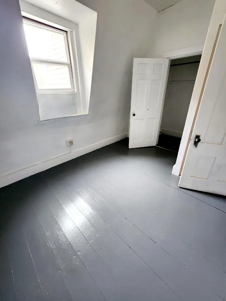 19 Loring Avenue Auburn ME 04210