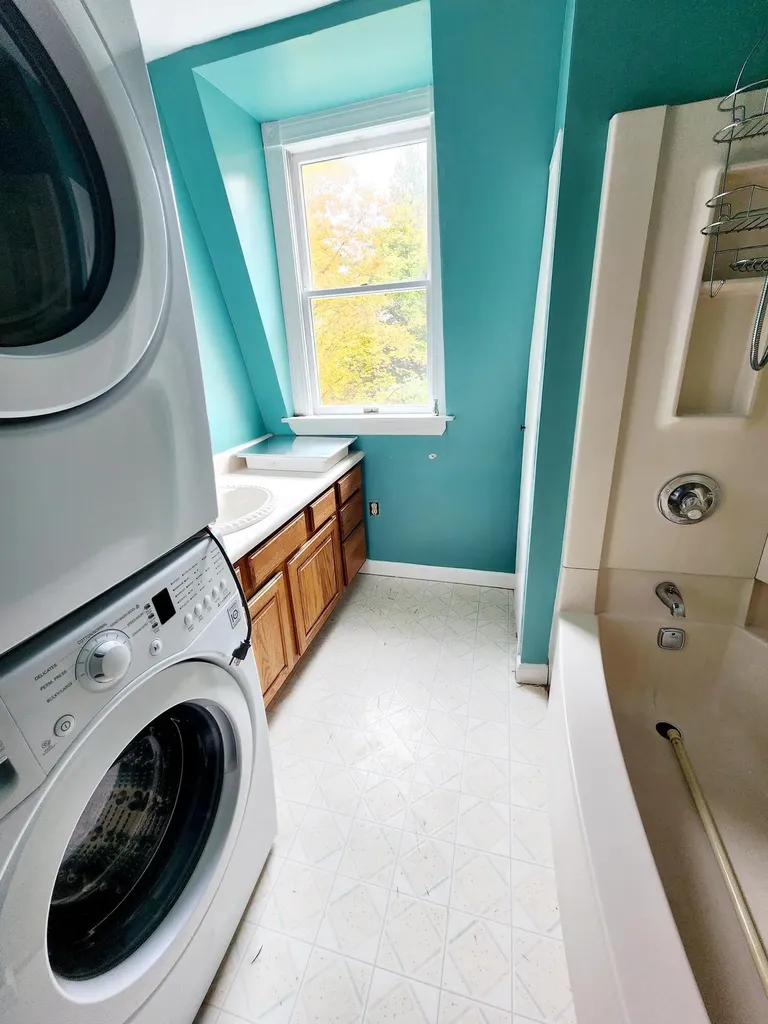 19 Loring Avenue Auburn ME 04210