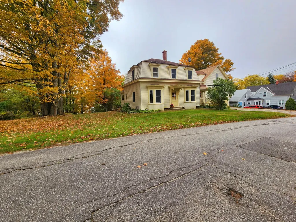 19 Loring Avenue Auburn ME 04210