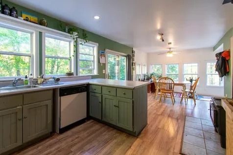 183 Molyneaux Road Camden ME 04843