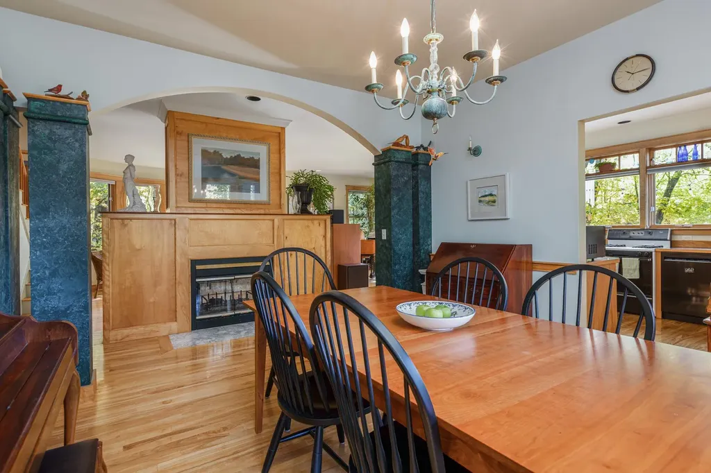 32 Porch Street Portland ME 04103