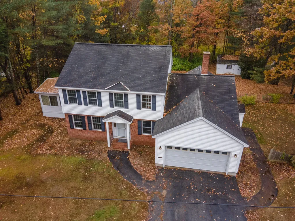 17 Colonial Drive Kennebunk ME 04043