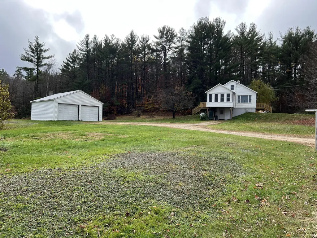 622 Dickvale Road Peru ME 04290