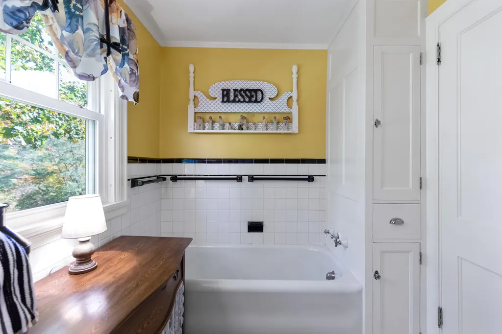104 Stroudwater Street Westbrook ME 04092