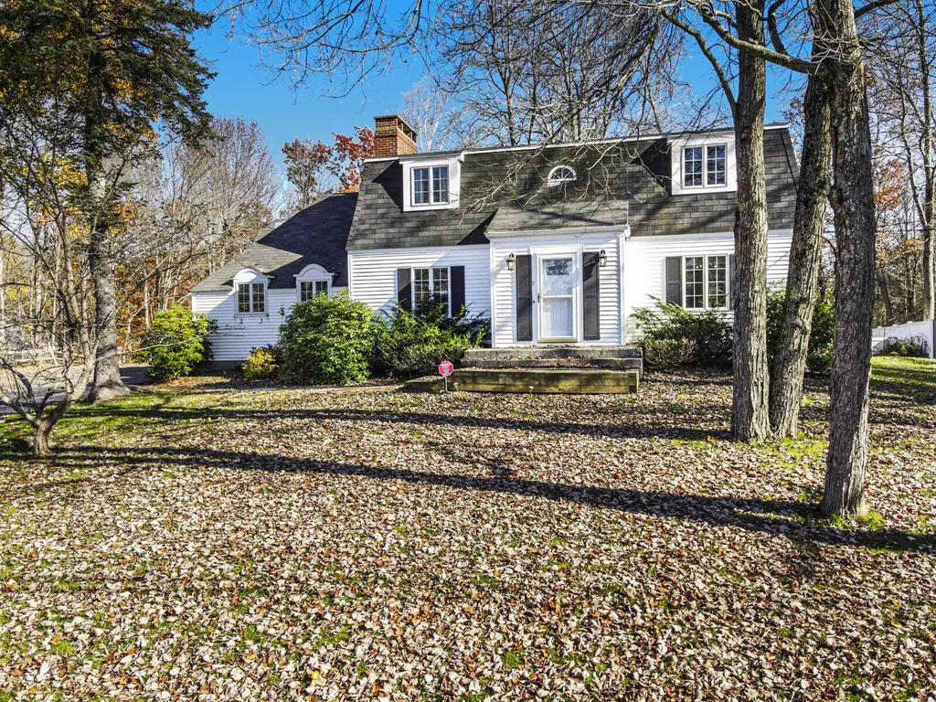 9 Smiley Avenue Winslow ME 04901